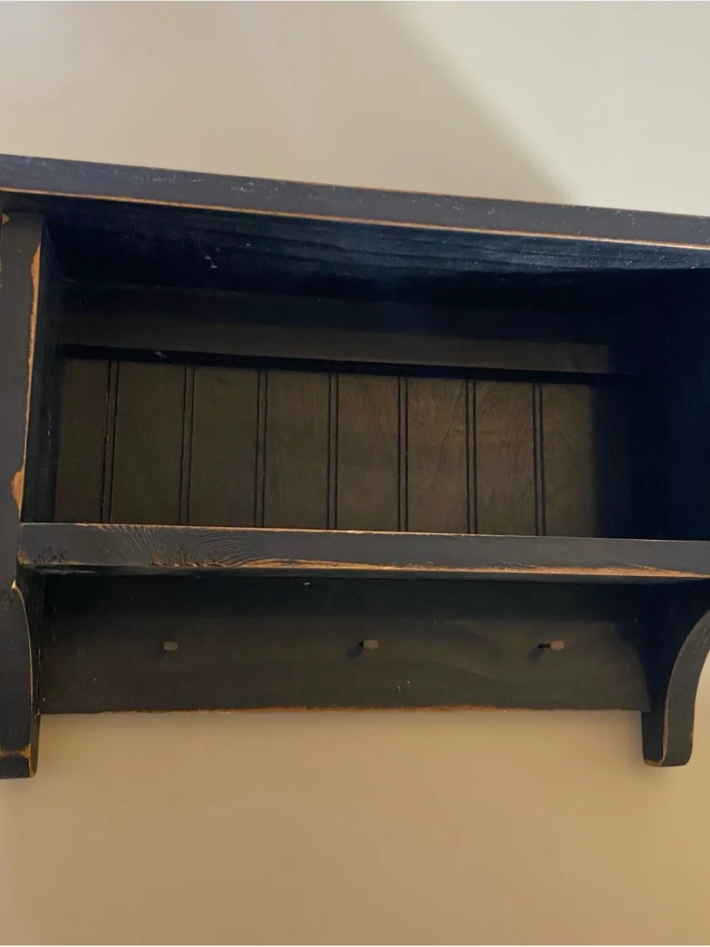 Vintage Wood Hanging Wall Display Shelf Black Farmhouse Cottage 3 Metal Pegs